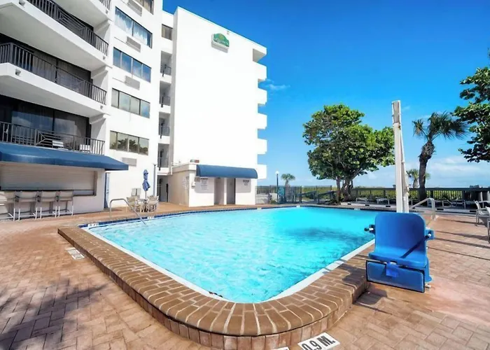 La Quinta By Wyndham Cocoa Beach Oceanfront